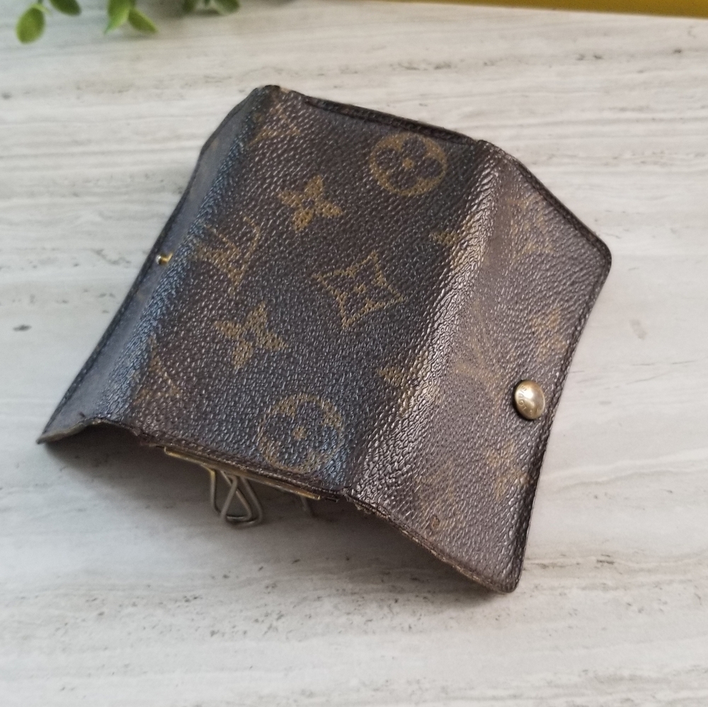 Louis Vuitton Key holder - Picture 13 of 16